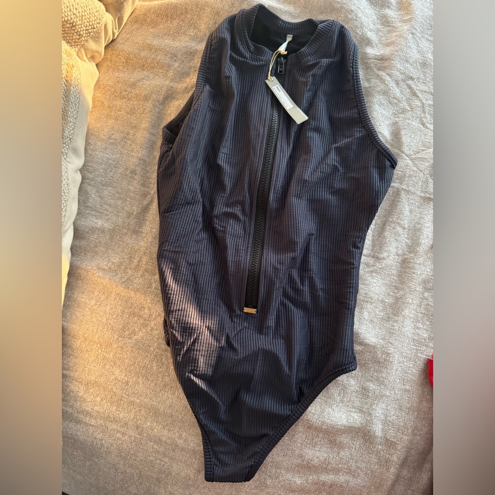 Elegant Navy Zip-Front Women's Swim One Piece